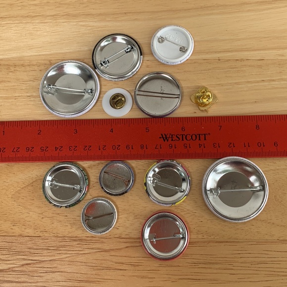 Pins. Assorted lot of 12. Travel, Beatles, TMNT, fruit - Picture 3 of 3